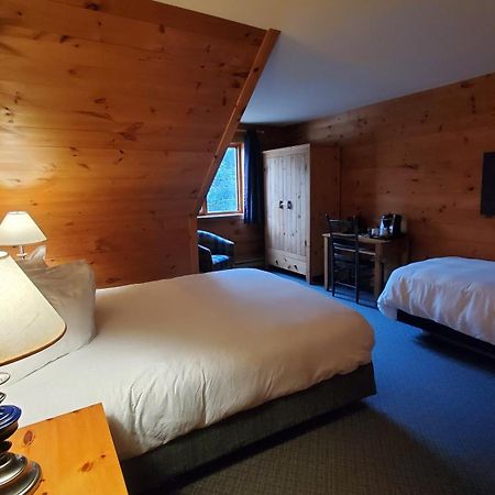 Sacacomie Hotel Et Spa Saint-Alexis-des-Monts Esterno foto