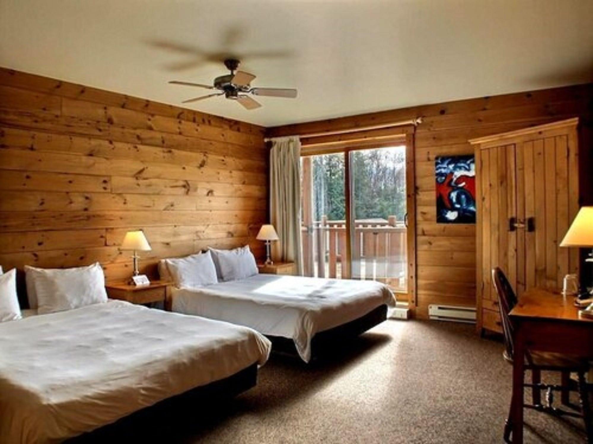 Sacacomie Hotel Et Spa Saint-Alexis-des-Monts Esterno foto