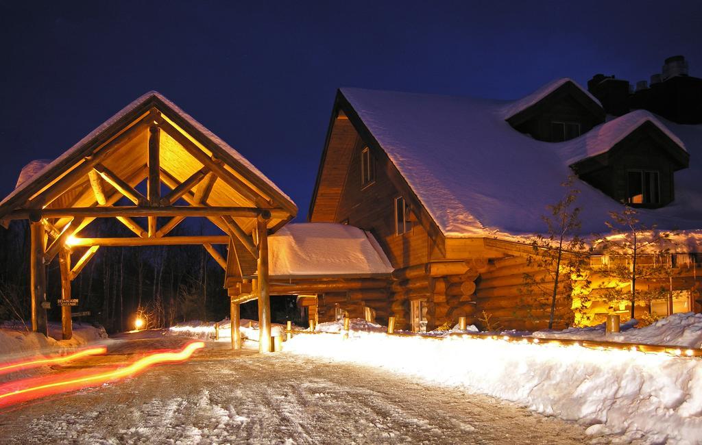 Sacacomie Hotel Et Spa Saint-Alexis-des-Monts Esterno foto