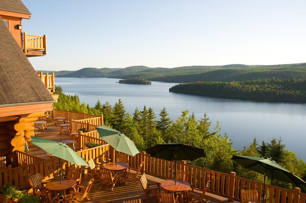 Sacacomie Hotel Et Spa Saint-Alexis-des-Monts Esterno foto
