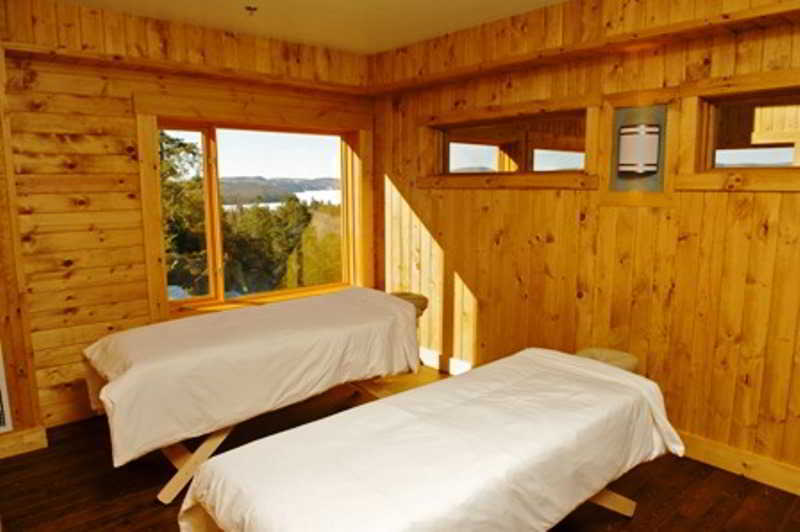 Sacacomie Hotel Et Spa Saint-Alexis-des-Monts Esterno foto