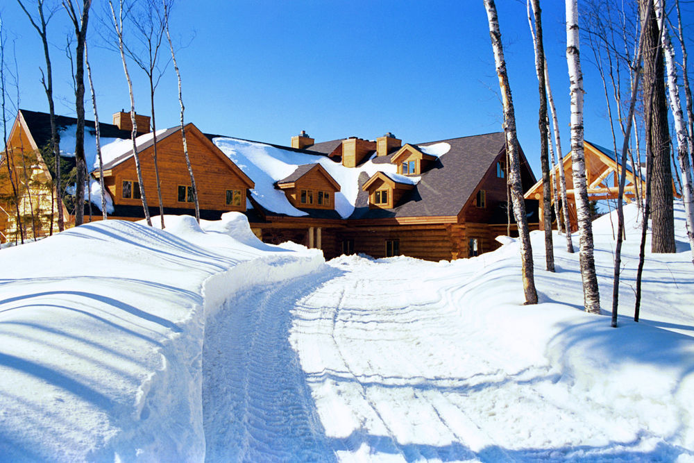 Sacacomie Hotel Et Spa Saint-Alexis-des-Monts Esterno foto